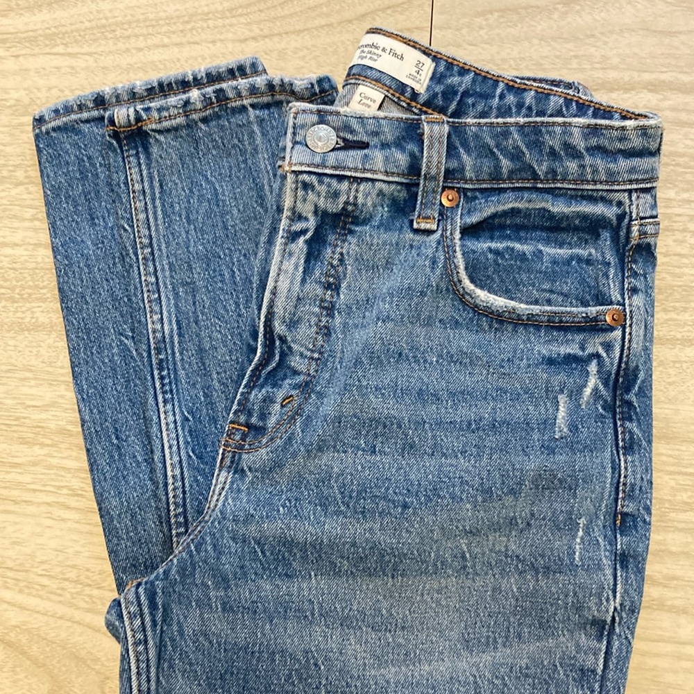 A&F Curve Love the skinny high rise